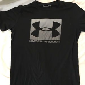 Men’s short sleeve t-shirt.